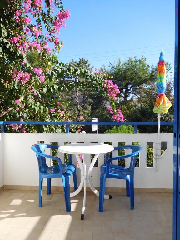 Anthea Apartments Palaiochora Exterior foto